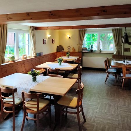 Gruenvogels Landgasthof Zum Gruenen Baum Oberzent ภายนอก รูปภาพ